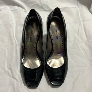 Gianni Bini open toe heel